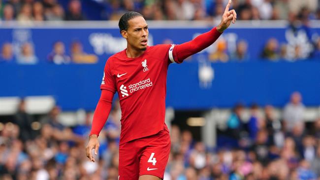 Virgil van Dijk cảnh báo đồng đội trước ngày trở lại Champions League 1